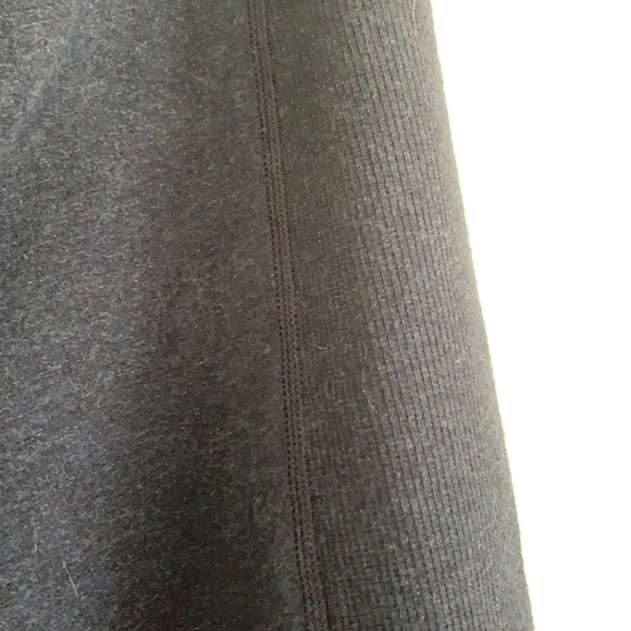 Lululemon crops - Picture 3 of 3